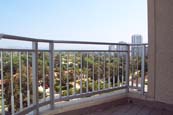 balcony picket railing